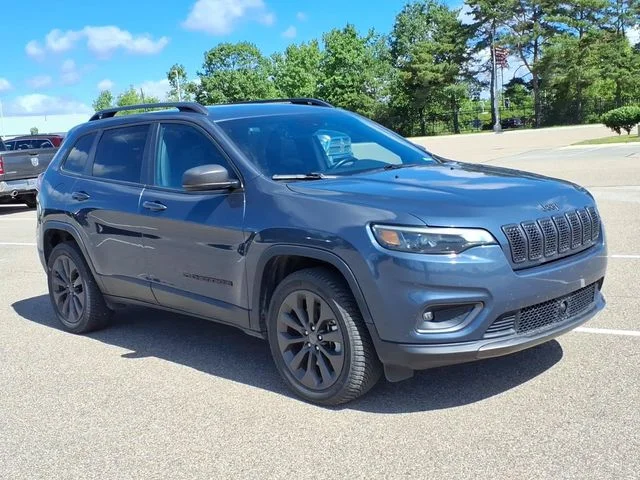 Used 2021 Blue Jeep Latitude Lux image 3