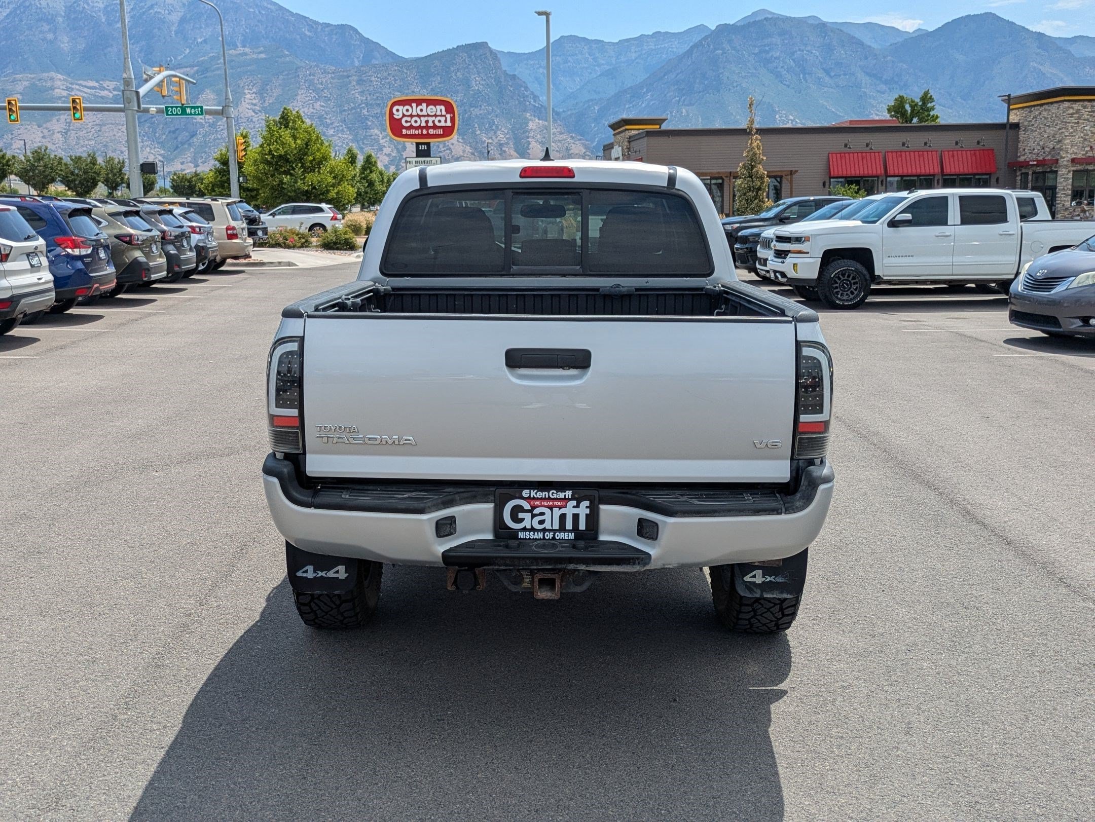 Used 2012 Silver Streak Mica Toyota 4WD Double Cab V6 MT (Natl) image 4