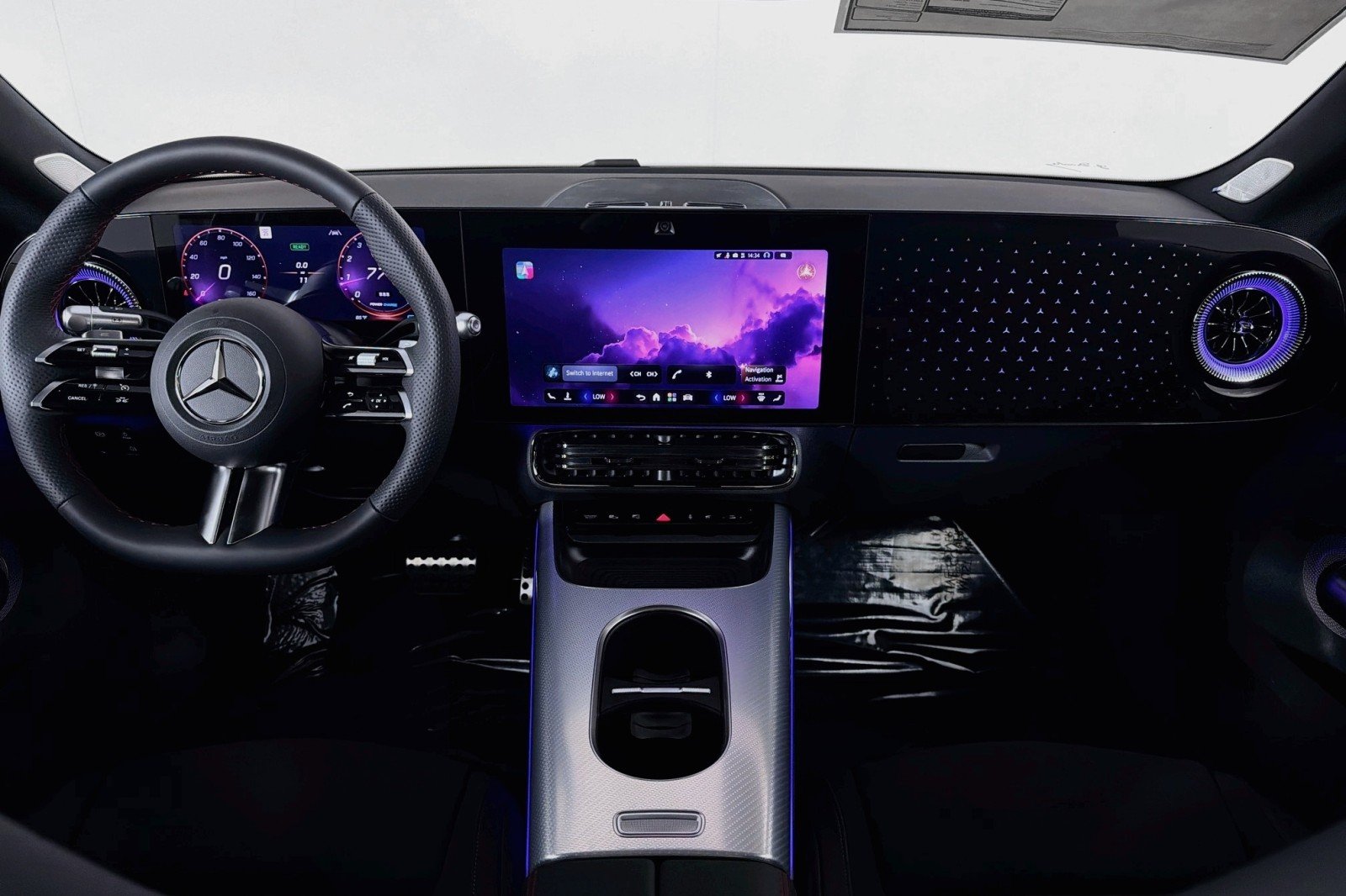 New 2027 MANUFAKTUR Alpine Grey Mercedes-Benz CLA 220 Hybrid image 4