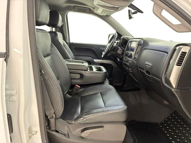 Used 2018 White Chevrolet LT image 14