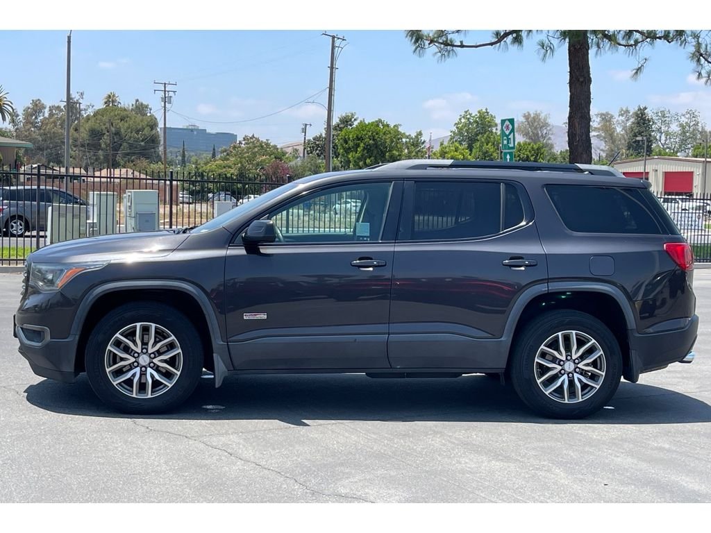 Used 2017 Iridium Metallic GMC SLE image 3