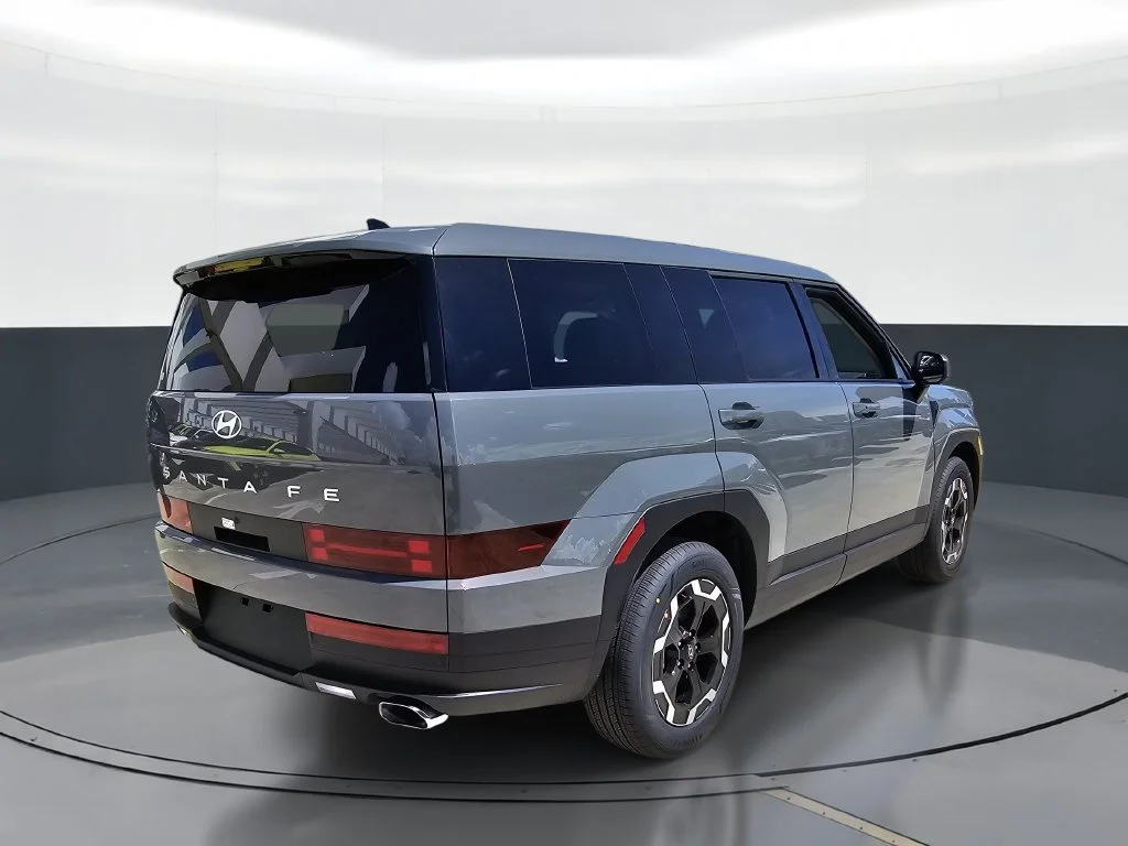 New 2027 Gray Hyundai SE image 3