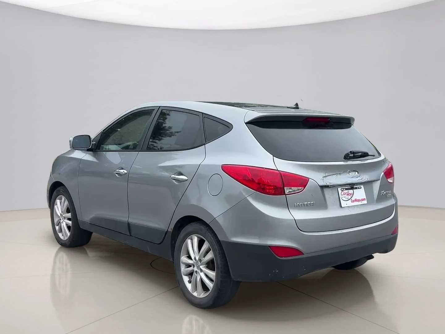 Used 2011 Silver Hyundai LIMITED image 4