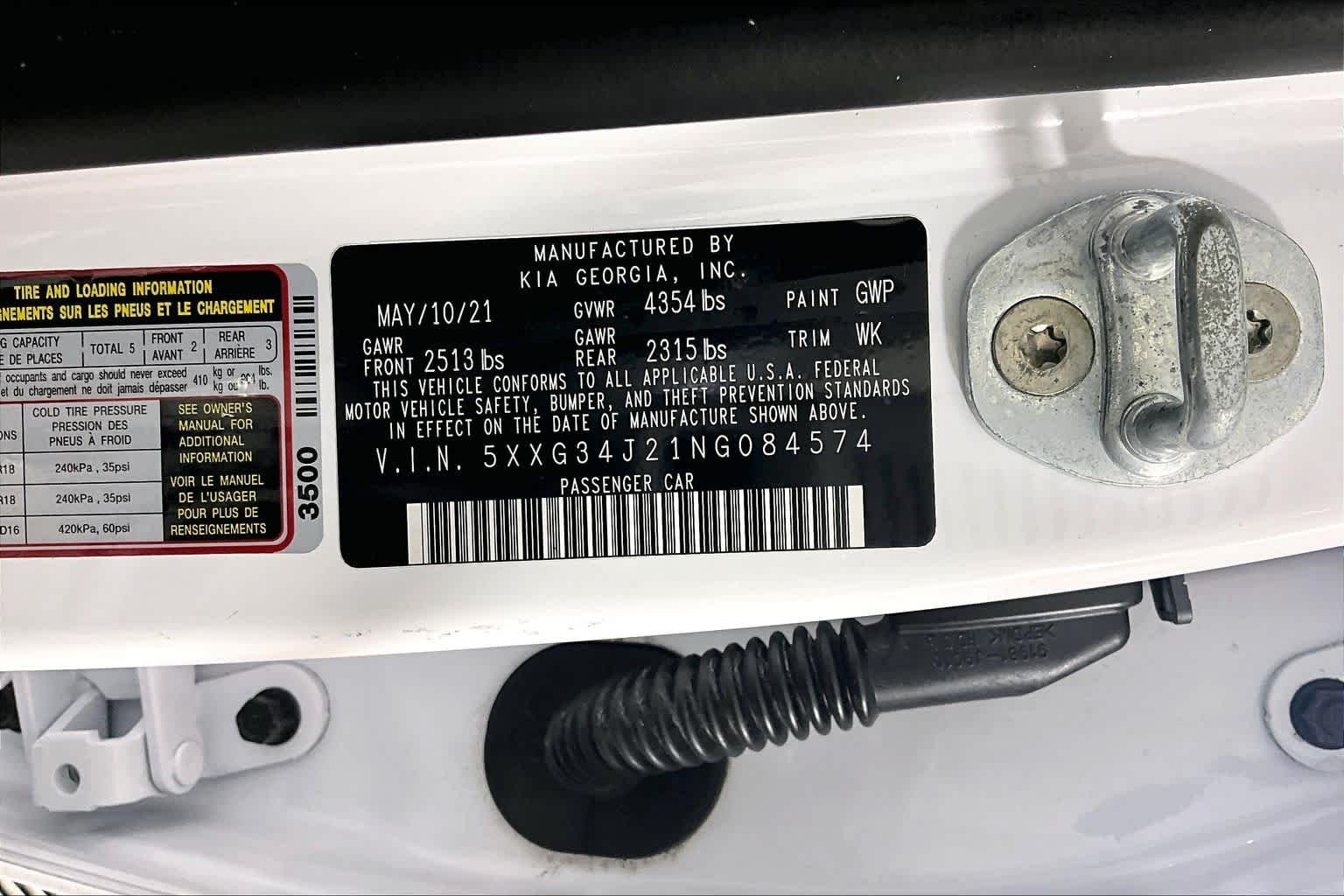 Used 2022 Glacial White Pearl Kia EX image 32