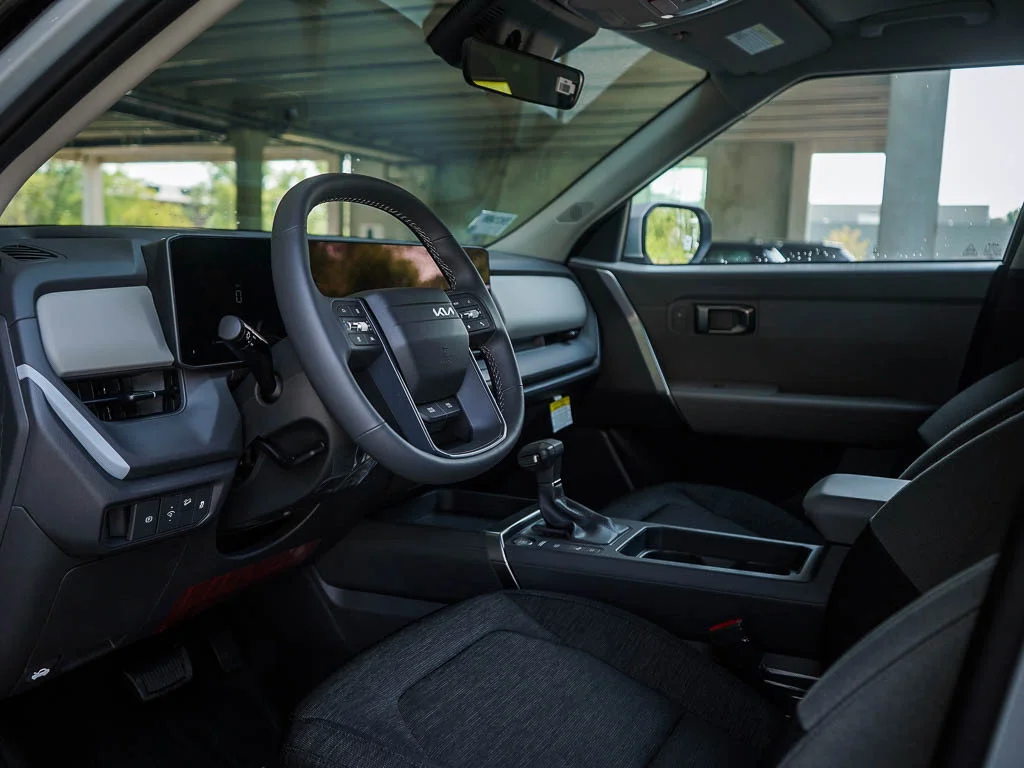 New 2027 Aurora Black Pearl Kia LX AWD image 17