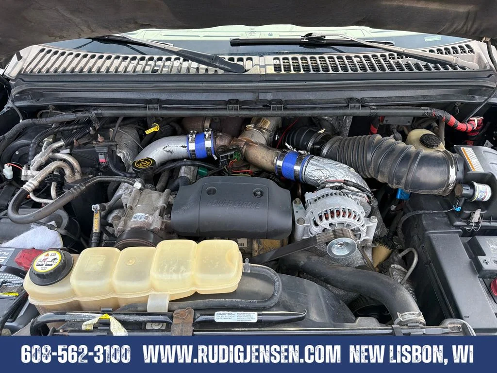 Used 2003 Green Ford Limited image 19