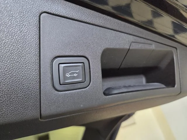Used 2019 STELLAR BLACK METALLIC Cadillac Luxury FWD image 15