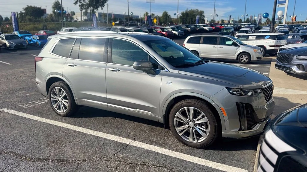 Used 2025 Silver Cadillac Premium Luxury image 6