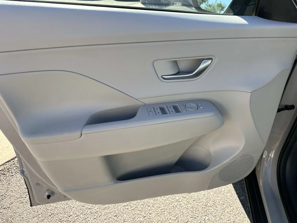 Used 2026 Gray Hyundai SEL Premium image 18