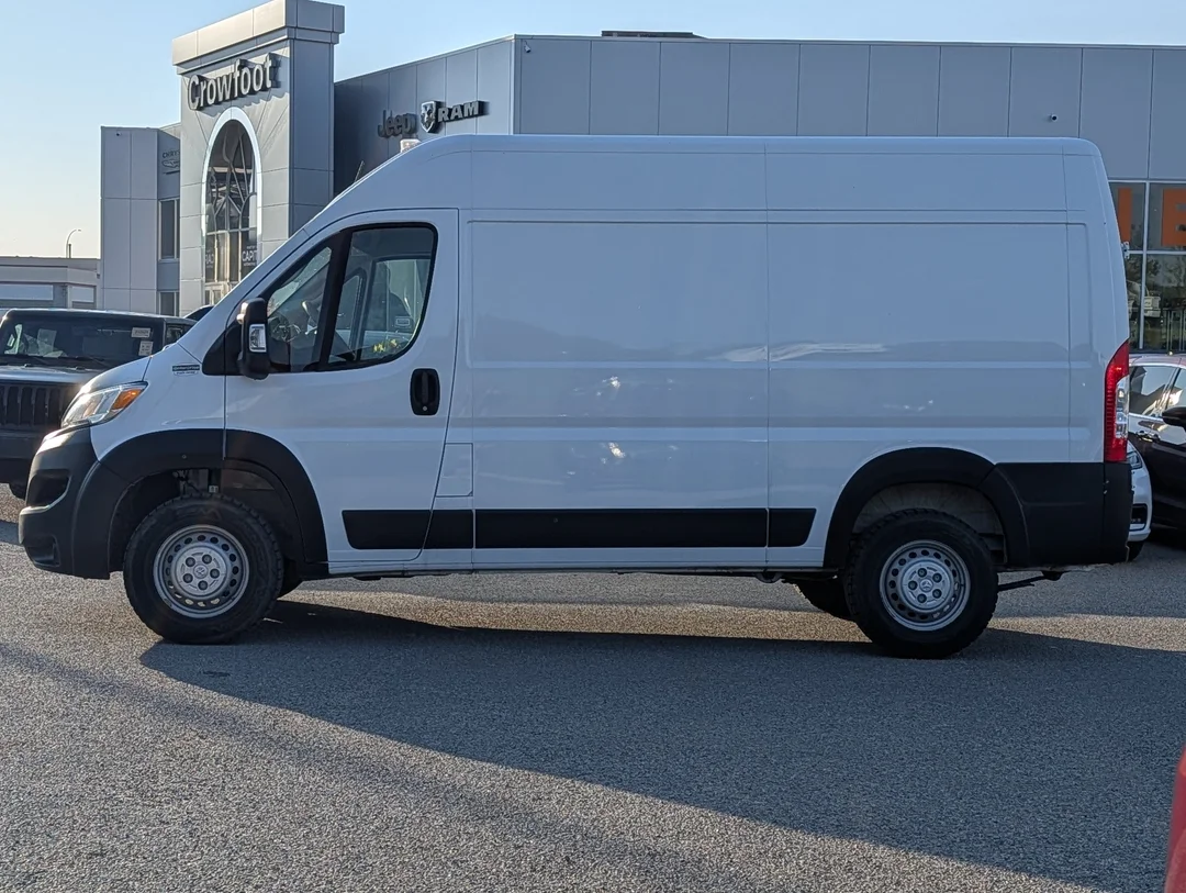 Certified Used 2025 White RAM Tradesman - Convienence Grp - Mopar Wall Paneling - LOW KMS image 5