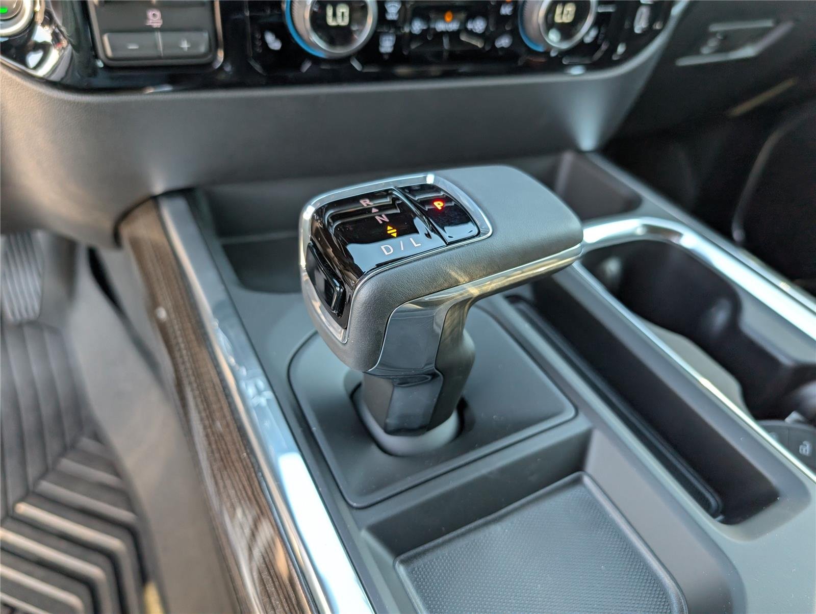 New 2026 Summit White Chevrolet LT image 20