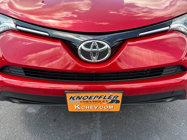 Used 2016 Red Toyota LE image 10