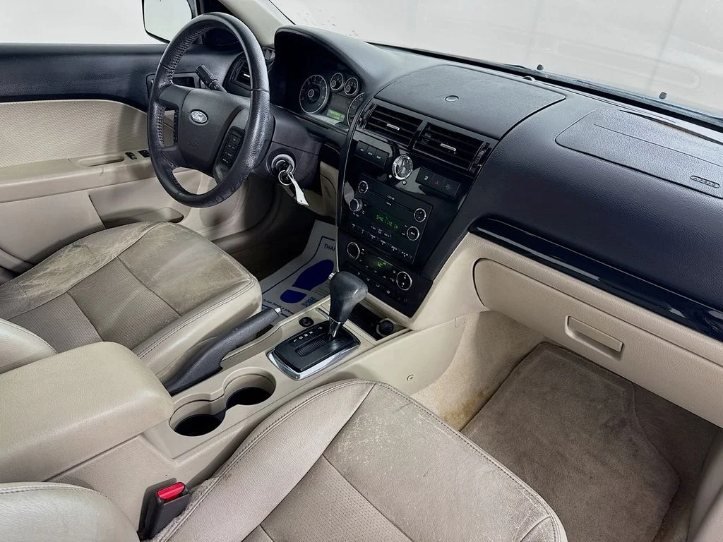 Used 2009 Blue Ford SEL image 31