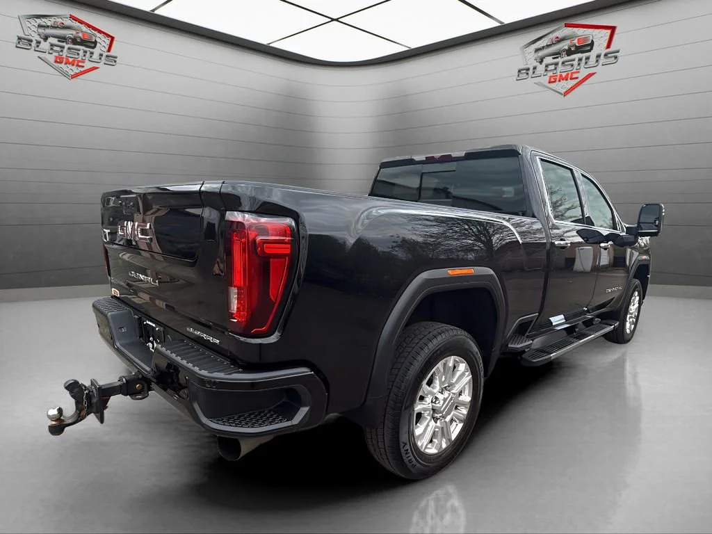 Used 2023 Onyx Black GMC Denali image 5