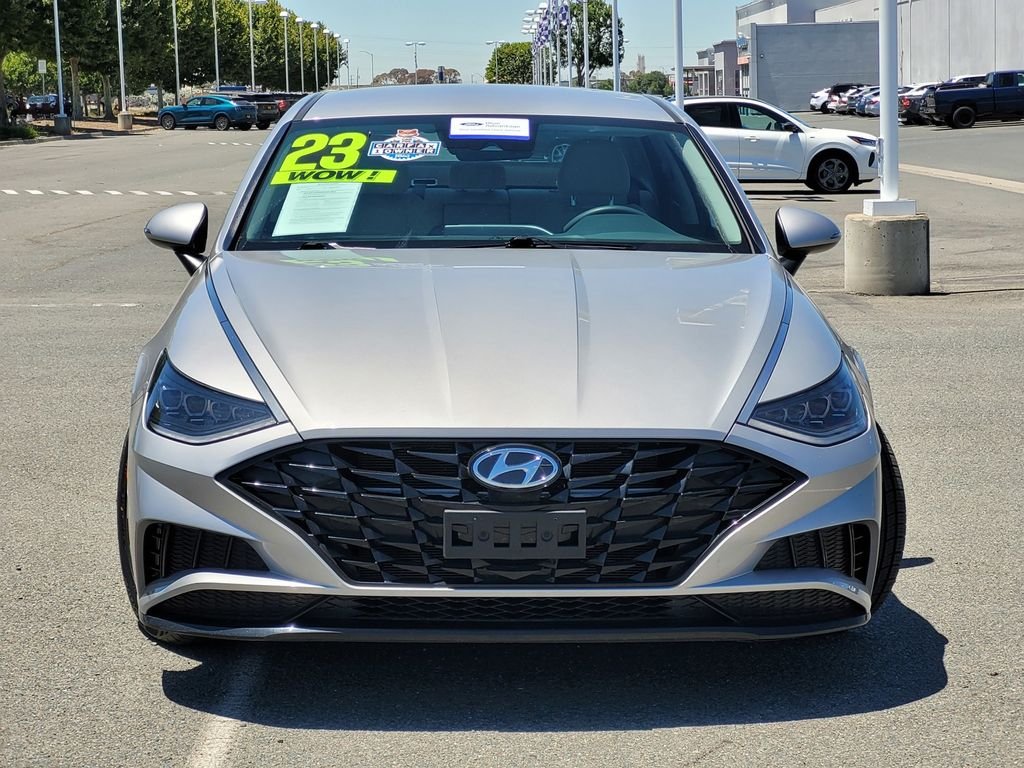 Certified Used 2023 Silver Hyundai SEL image 2