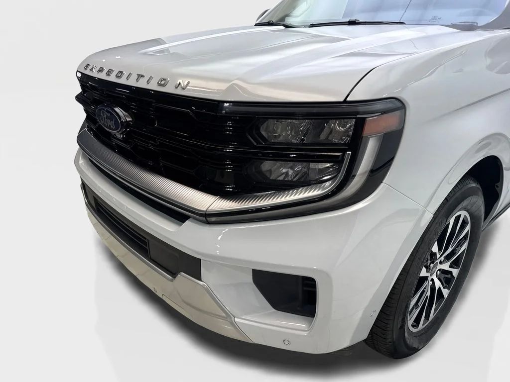 Used 2025 Silver Ford Platinum image 16