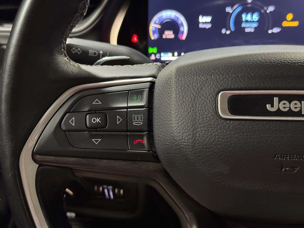 Used 2022 White/off-white Jeep Limited image 15