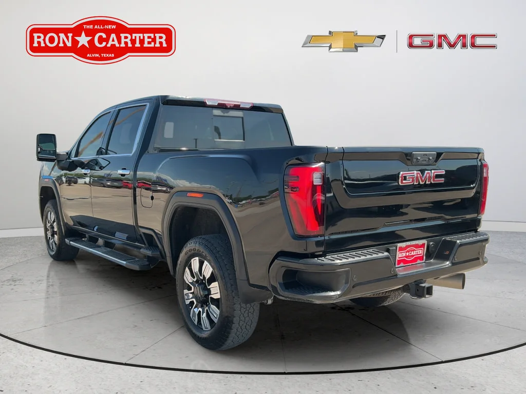 Used 2024 Onyx Black GMC Denali image 4
