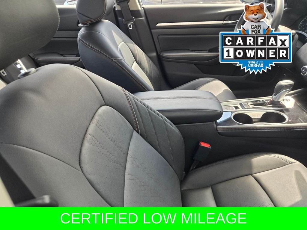 Used 2025 White Nissan 2.5 SR image 14