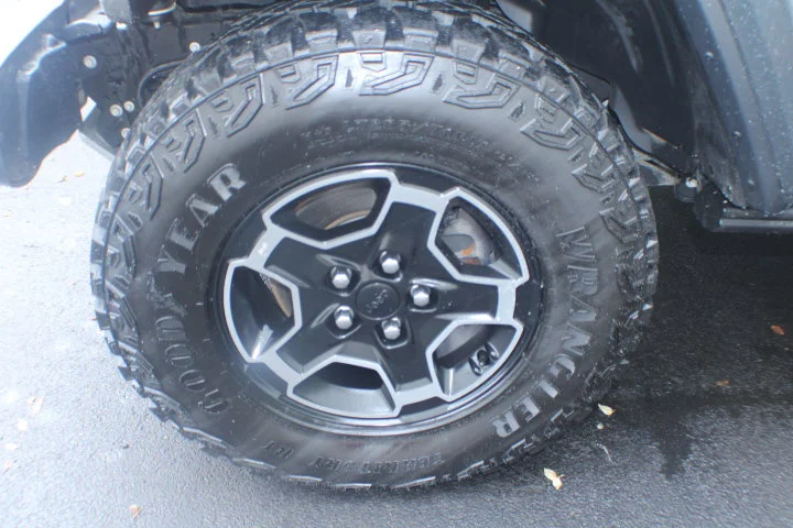 Used 2020 Sting-Gray Clearcoat Jeep Mojave image 5