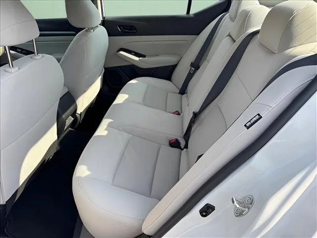 Used 2023 White Nissan 2.5 SV image 13
