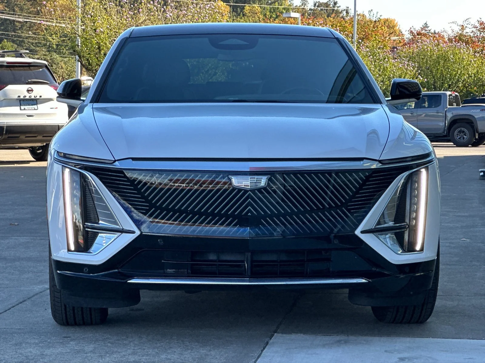 Used 2024 Crystal White Tricoat Cadillac Tech image 9