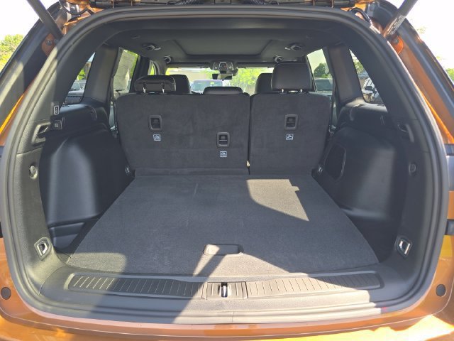 New 2026 Copper Shino Metallic Clear-Coat Exterior Paint Jeep Limited Reserve image 34