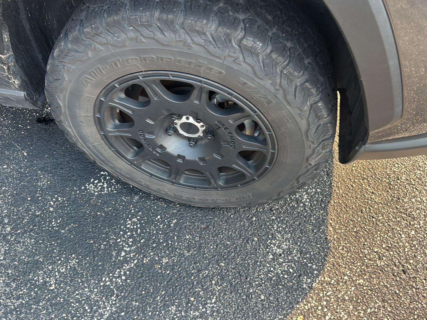 Used 2020 Magnetic Gray Metallic Toyota XLE image 9