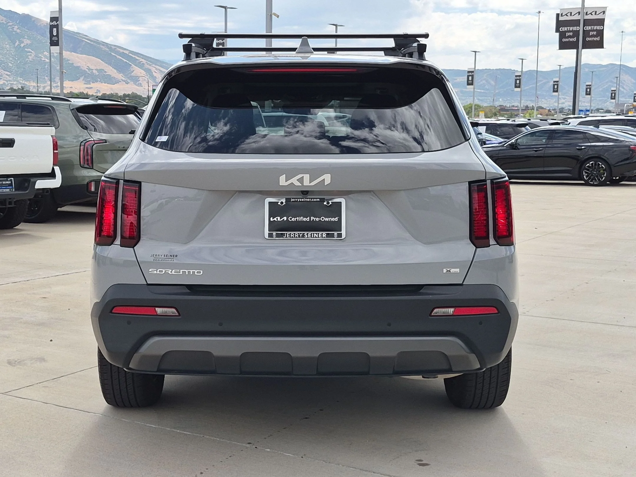 Used 2023 Wolf Gray Kia X-Line S image 4