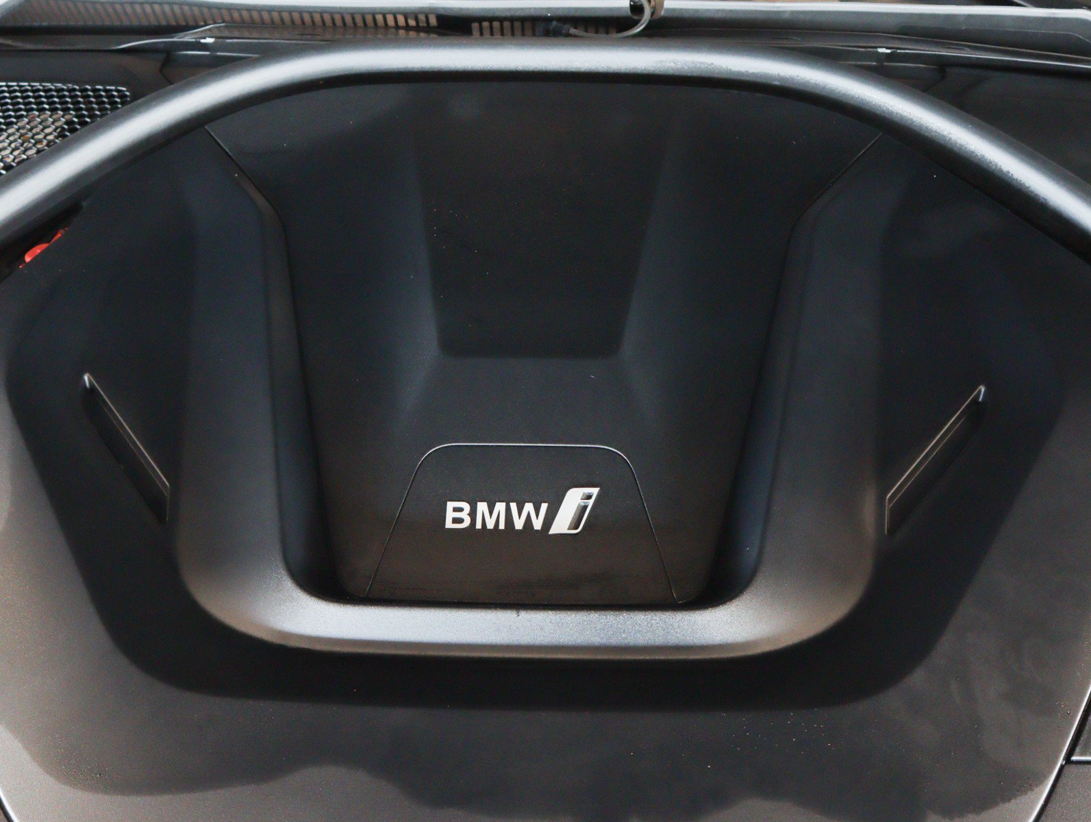 Used 2022 Black Sapphire Metallic BMW eDrive40 image 3