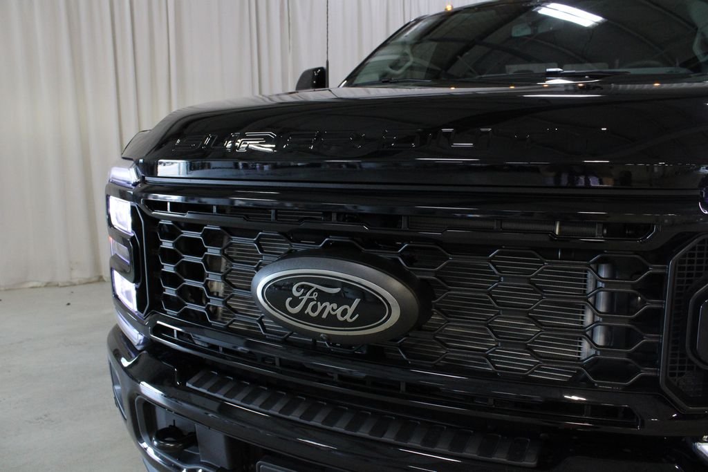 New 2026 Agate Black Metallic Ford Lariat image 33