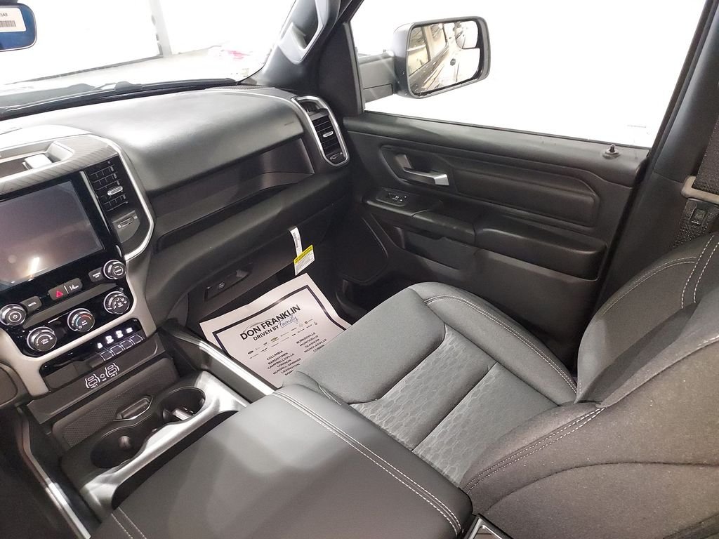 New 2026 Diamond Black Crystal Pearl-Coat Exterior Paint RAM Express image 11