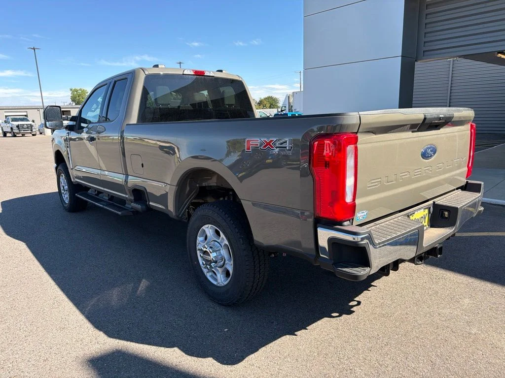 2026 Ford F-350 Super Duty XLT - Photo 8