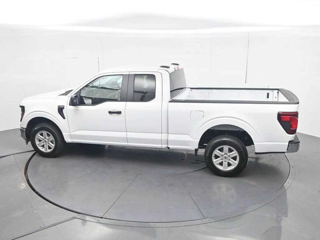 New 2026 Oxford White Ford XL image 41