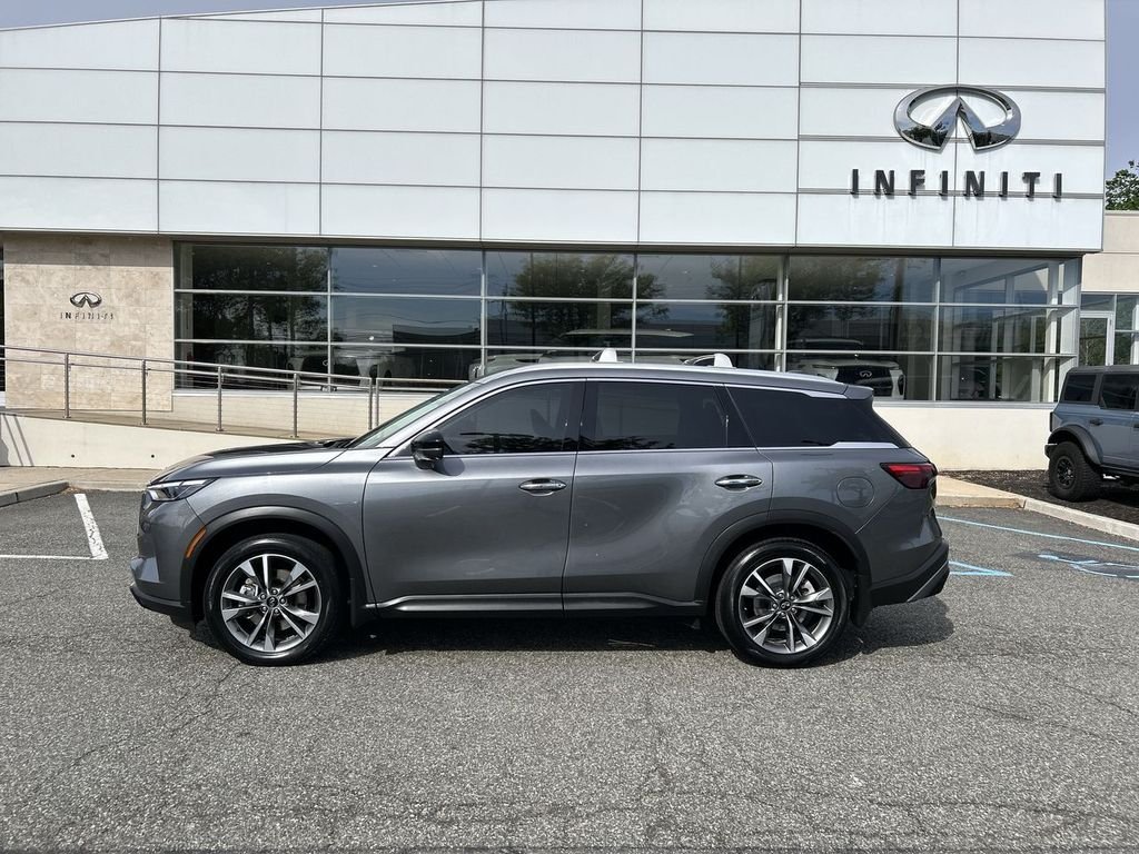 Certified Used 2023 Gray INFINITI LUXE image 5