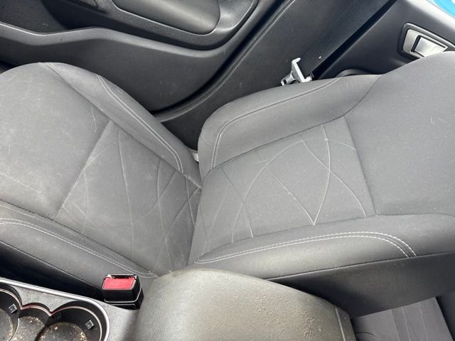Used 2015 Black Ford SE image 8