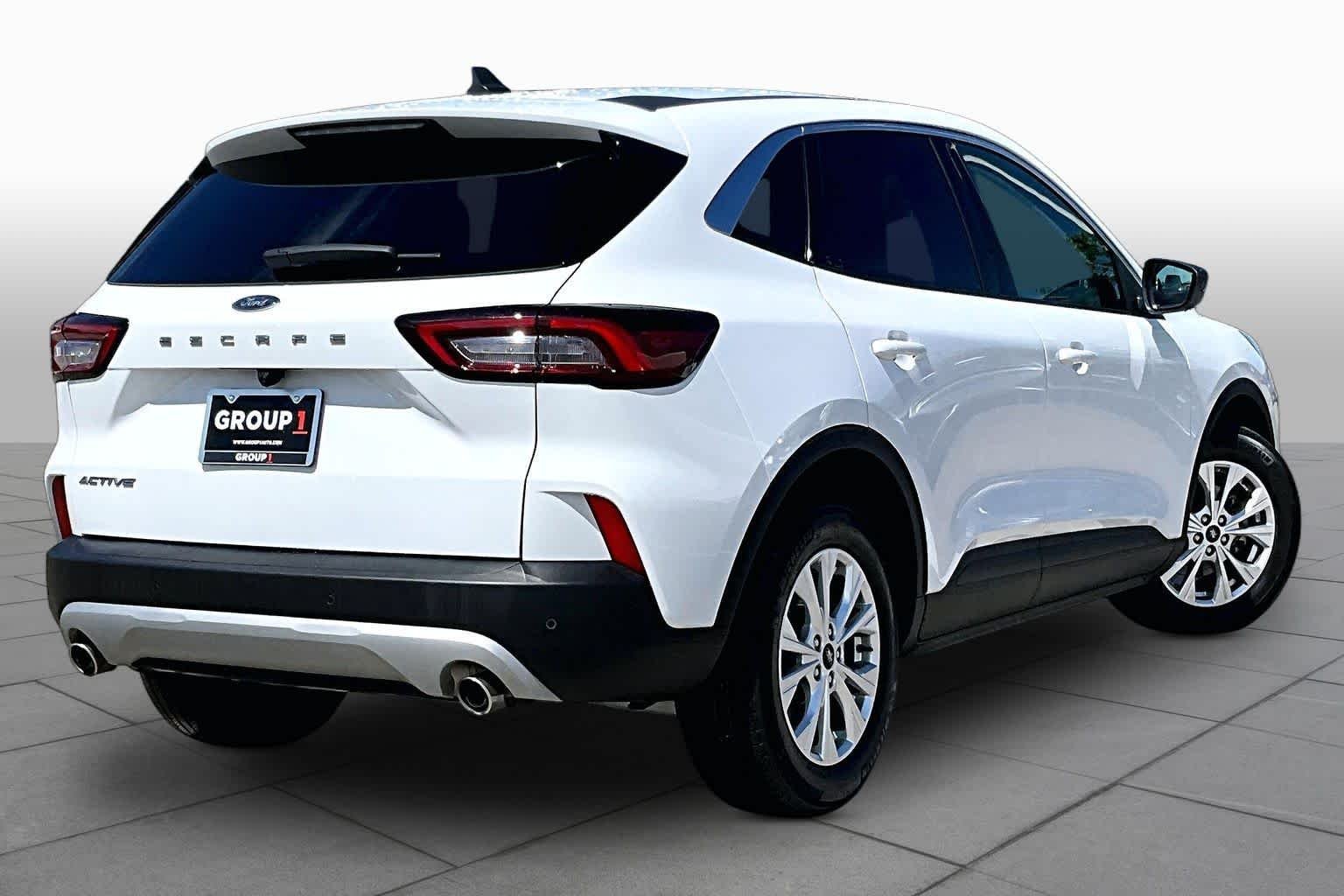 Used 2023 Oxford White Ford Active image 12