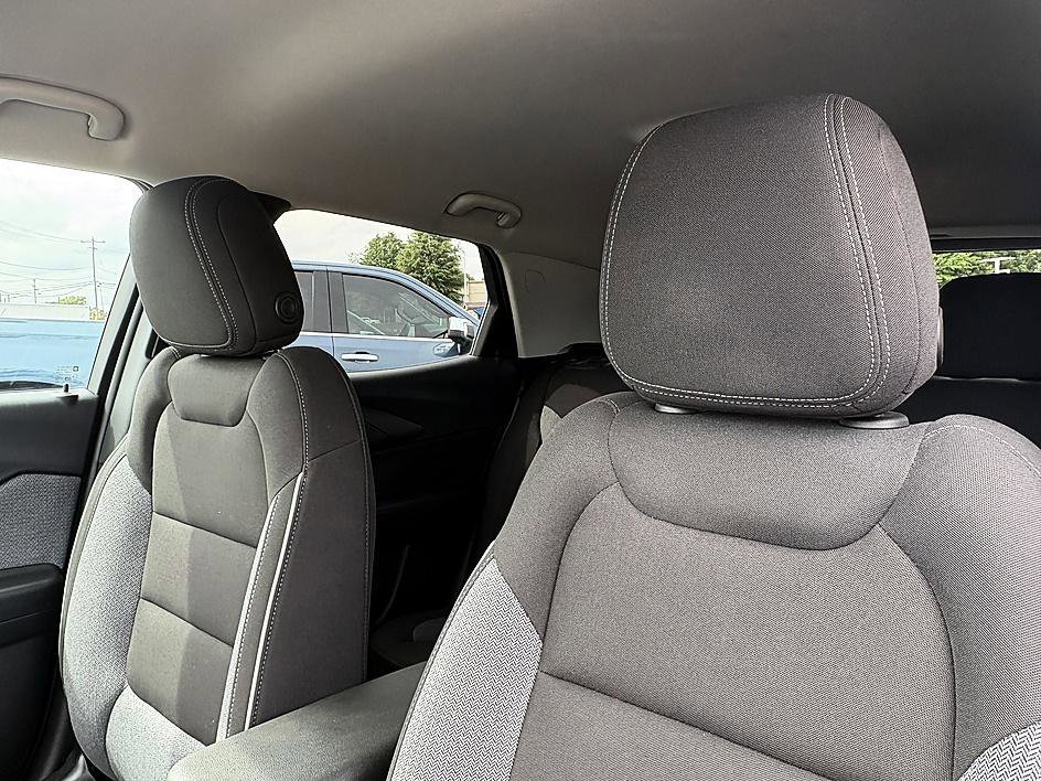 Used 2023 Sterling Gray Metallic Chevrolet LT image 17
