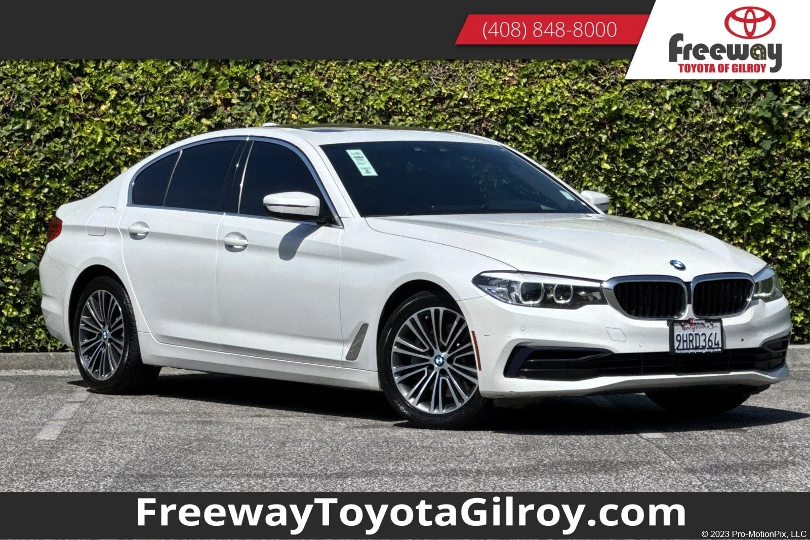 2019 BMW 5 Series 530i Sedan's photo
