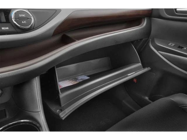 Used 2015 Creme Brulee Mica Toyota XLE image 19