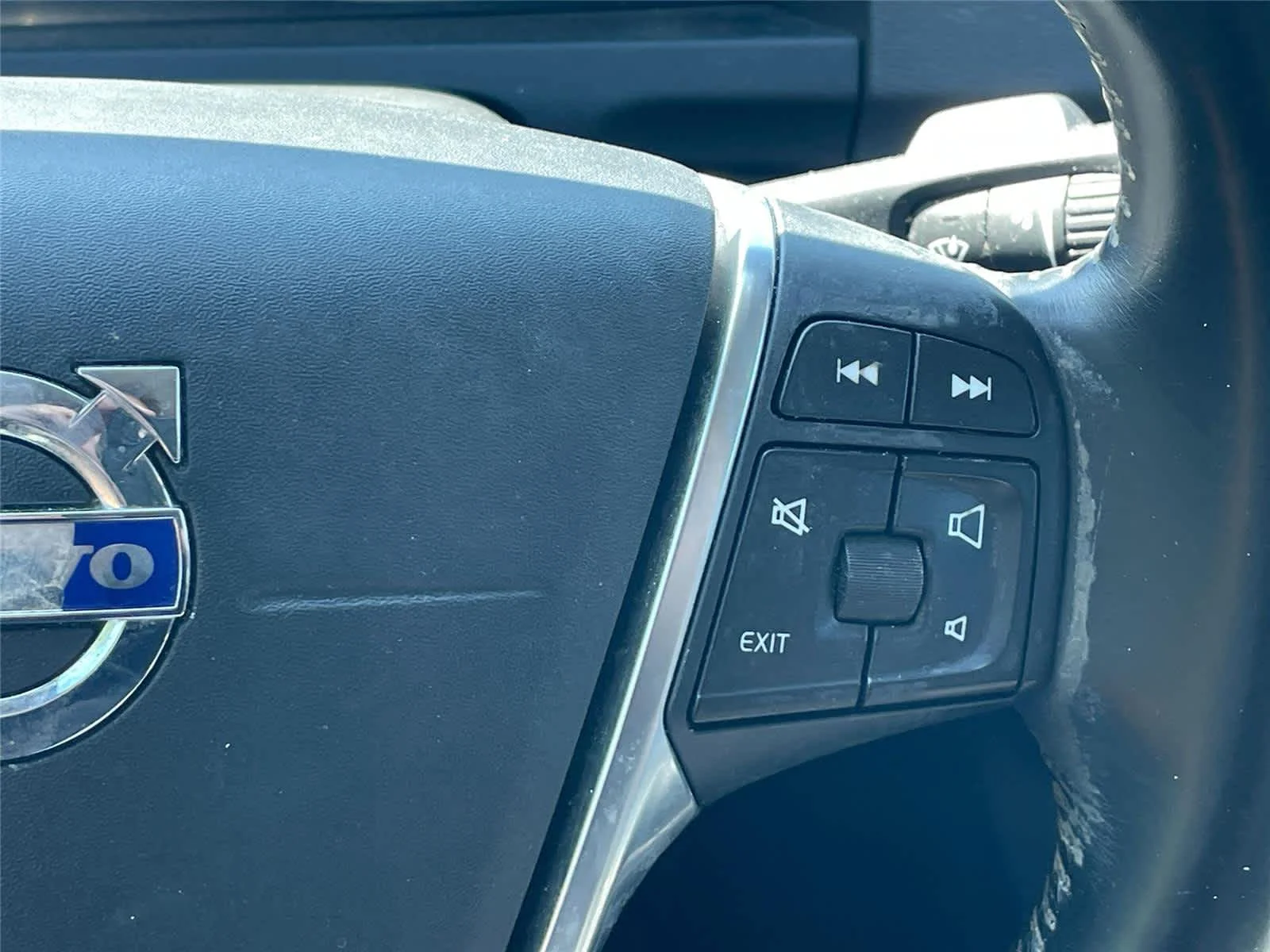 Used 2015 Gray Volvo T5 Premier image 21