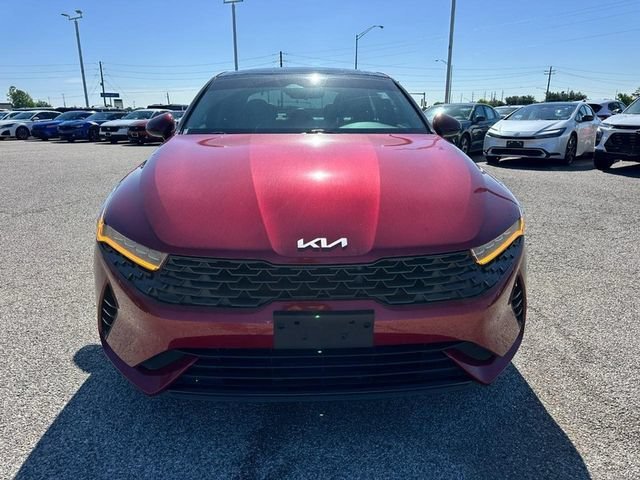 Used 2022 Red Kia EX image 9