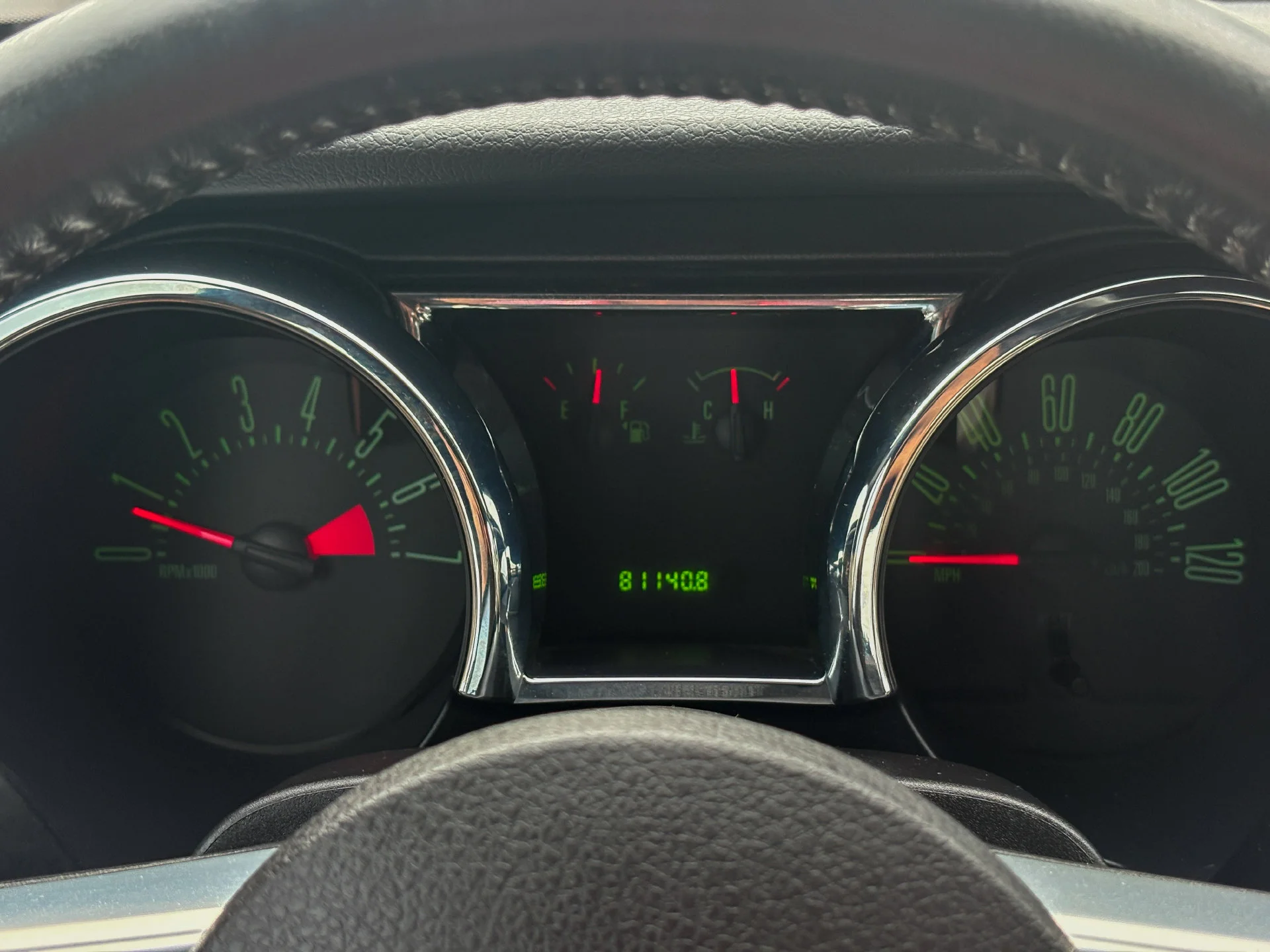 Used 2009 Red Ford V6 image 9