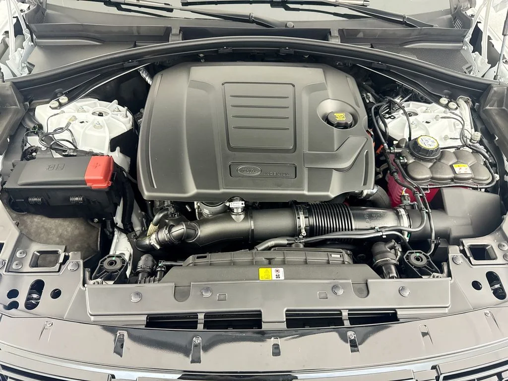 New 2026 Fuji White Land Rover S image 31
