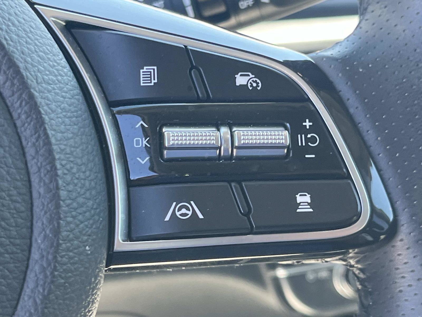 Used 2024 Fusion Black Kia SX image 34