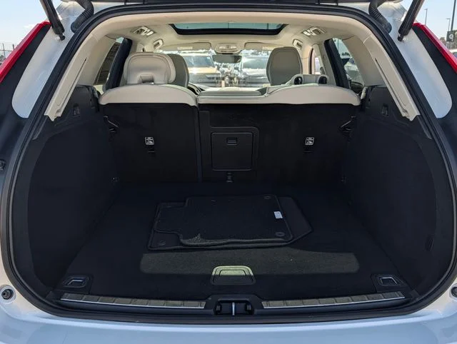 2023 Volvo XC60 Plus - Photo 10