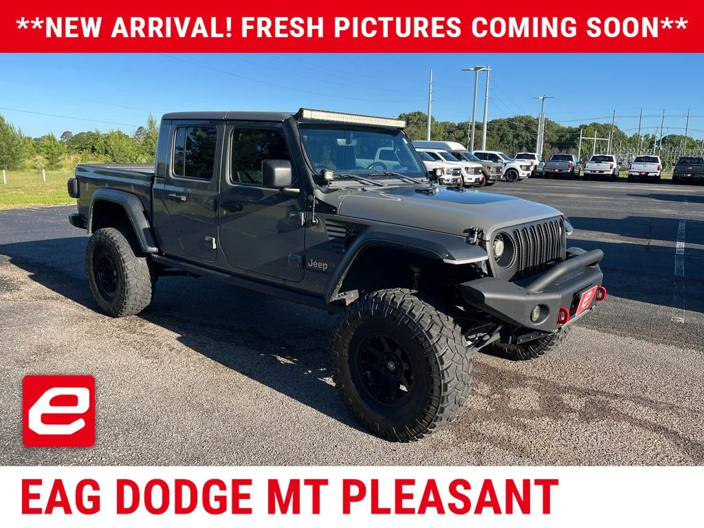 2021 Jeep Gladiator Overland's photo