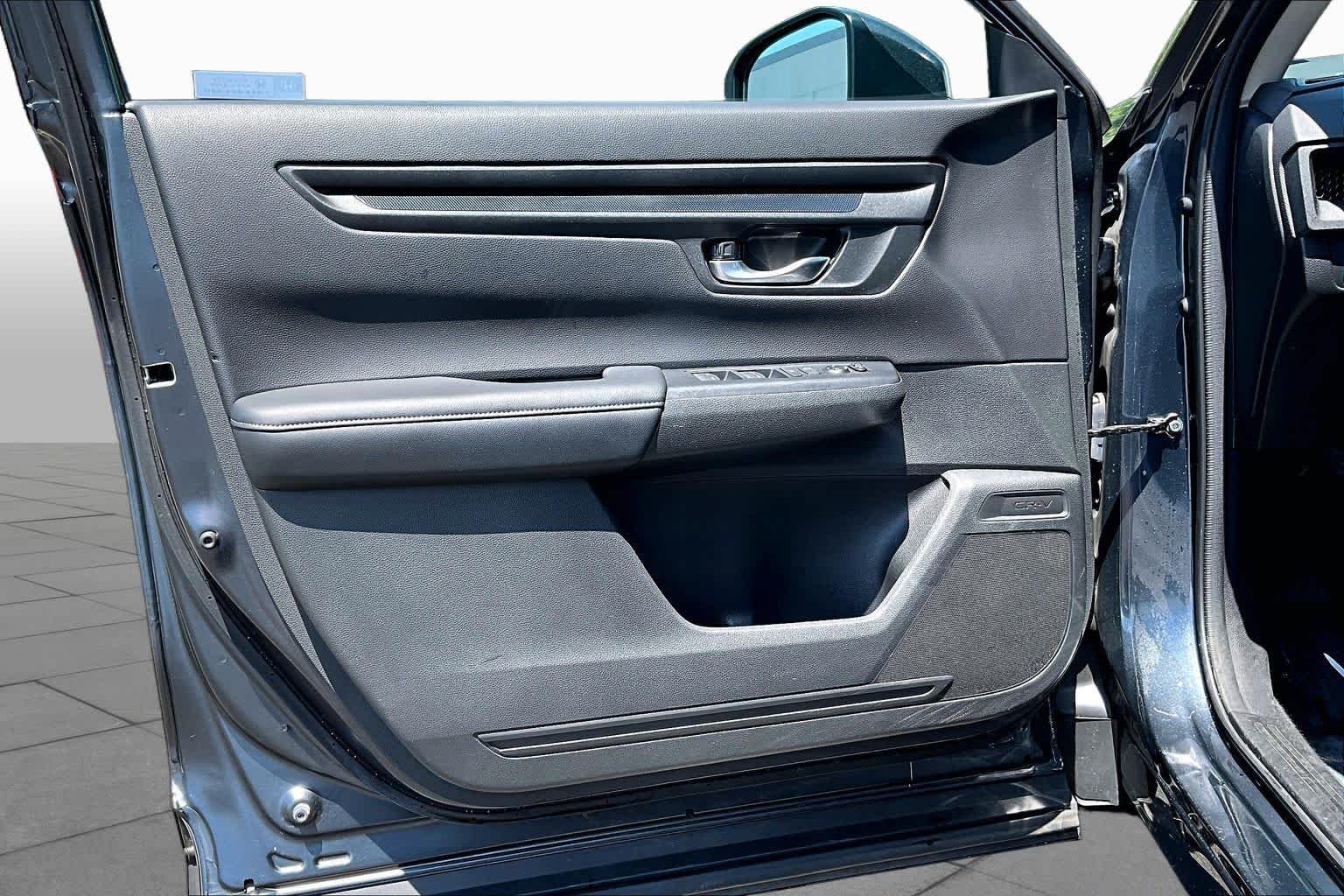 2024 Honda CR-V LX - Photo 21