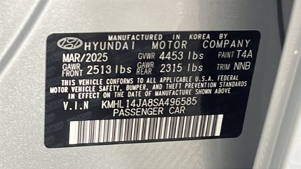 Used 2025 Silver Hyundai SEL Convenience image 46