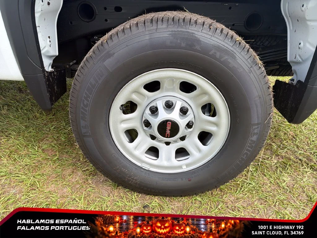 New 2026 Summit White GMC Pro image 11